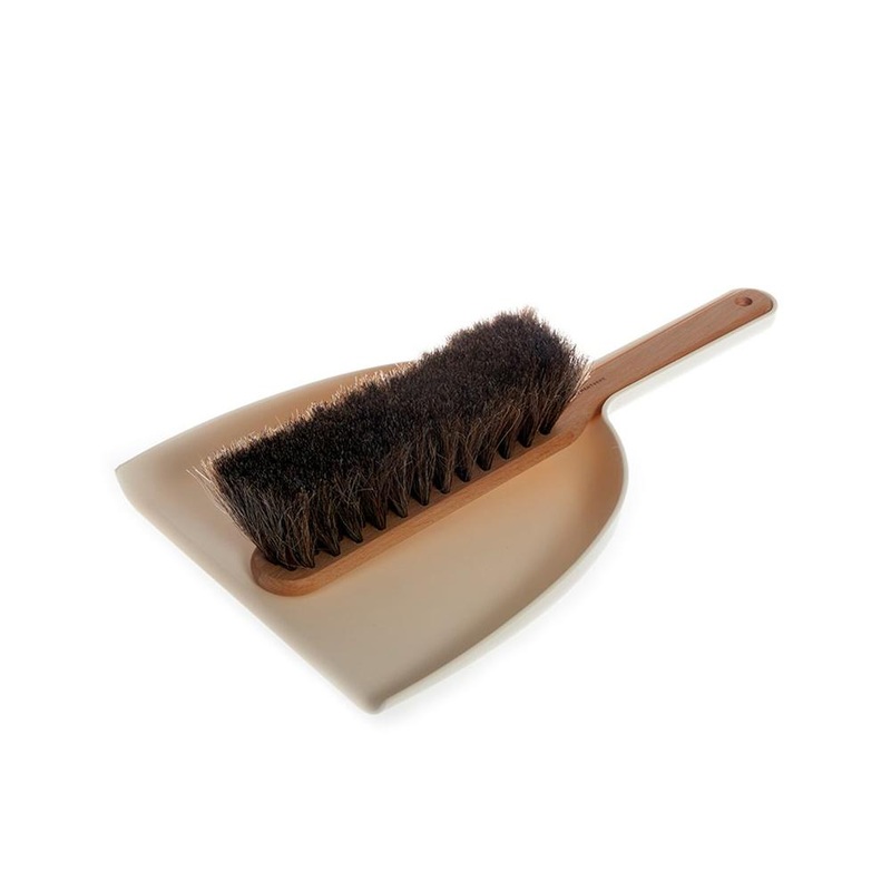 Iris Hantverk – Dustpan & Brush Set (Beech, Horse hair)