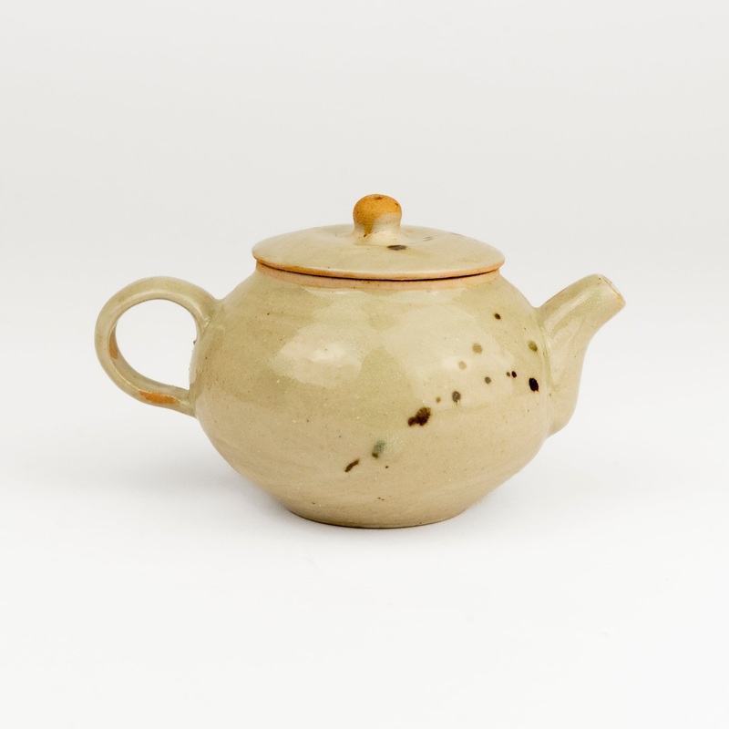 Teapot by Andrzej Bero