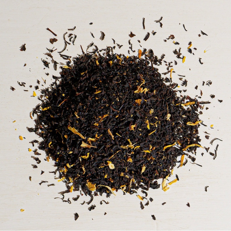 Vanilla Tea|1 oz loose tea sample|4 oz bag of loose tea|4 oz tin of loose tea|8 oz bag of loose tea|16 oz bag of loose tea|4.4 lb (2 kg) bag of loose tea|25 Tea Bag Softwood Chest