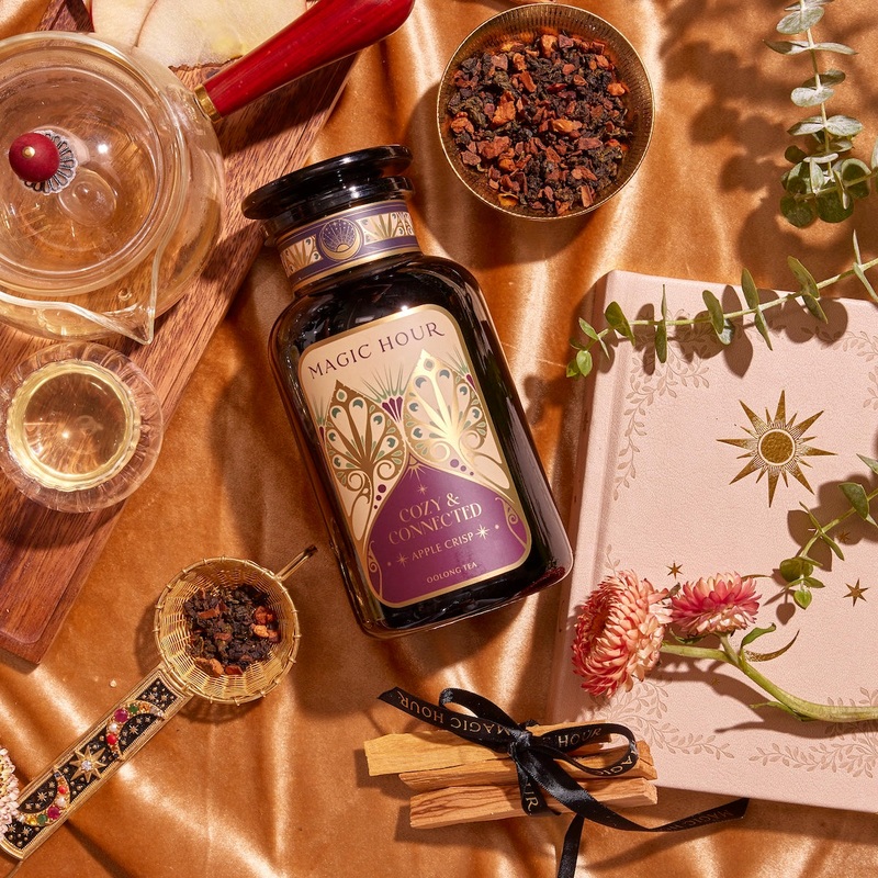 Apple Crisp Oolong: Cozy & Connected